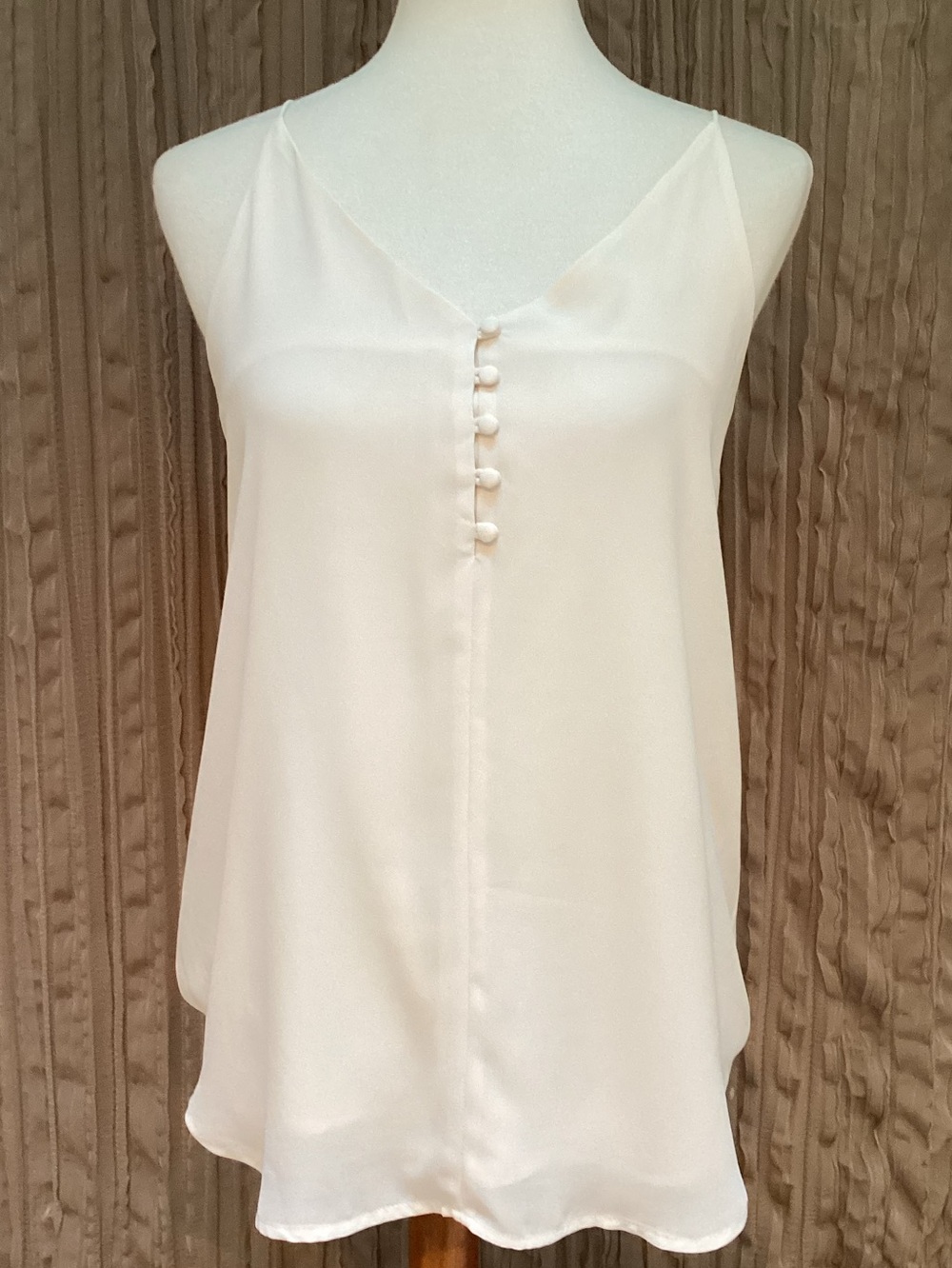 LOFT off white V-Neck Cami w/front button detail, racerback,fully lined, flowy,S